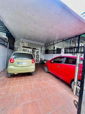 Cho Thuê Nhà Sân Rộng Đậu 2 Ôtô DT 5x22m 1Trệt 1Lầu 2Pn 2Wc Hẻm Tải