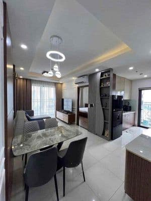 Cho thuê gấp 2pn 2wc căn góc nội thất cơ bản - giá iu thương