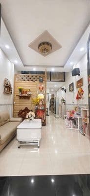 Nhỉnh 3tỷ nhà 3 tầng đúc btct 4x17m ngay chợ lê đình cẩn-shr-hẻm ôtô