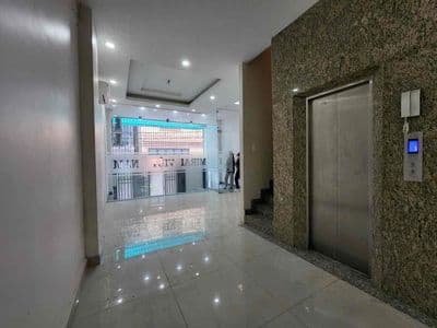 Cho thuê văn phòng/mặt bằng 5x18m - Mới, sẵn máy lạnh cửa kính - HXH