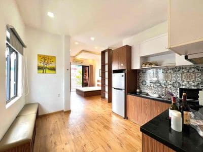 Cho Thuê Căn Hộ Ban Công Rộng 40m2 Full Nội Thất Ngay Chợ Bàn Cờ Q3