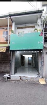 Cho thuê nhà mat tiền trần van đang q.3