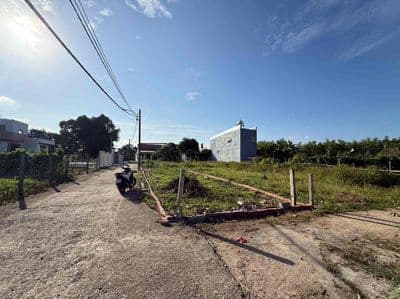 Cần bán đất 2 MT đường bê tông 6m Hoà Xuân