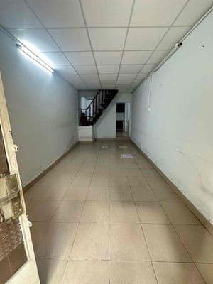 bán nhà hẻm thông lạc long quân p11 tân bình. DT: 3m3 x 17m 1 lầu 5ty2