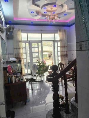 Bán gấp nhà đối diện chợ vượt lũ p8