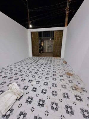 Nhà mới xây đường ô tô gần phường 1