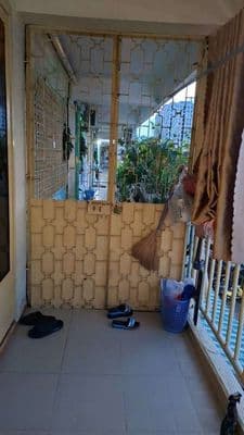 cho thuê căn hộ lầu 3 thang bộ cc ngô gia tự p2q10 _ dt