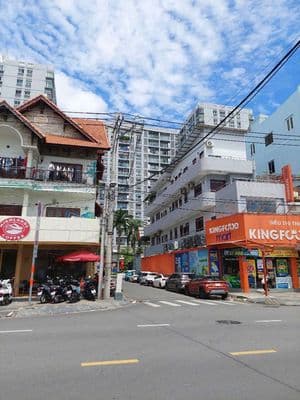 Đoạn đẹp cho thuê mặt tiền hoàng hoa thám – tân bình ~ 300m2.