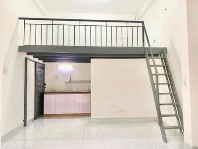 Cho thuê Kiot 20m2 có gác ở lại - Hẻm xe tăng - Khu dân cư đông đúc