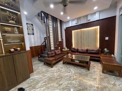 nhà ngõ 29 phạm tuấn tài 55m x 6T thang máy