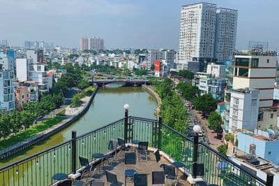 Mặt tiền Hoàng Sa Q3, DT 5x4m, trệt 2 lầu kiên cố, vỉa hè 4m, giá rẻ