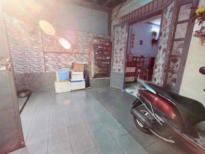 Đường Thông - Ngay Chợ Gò Vấp -Ngang 4.4m - 3 Phòng( 1 phòng dưới Tret