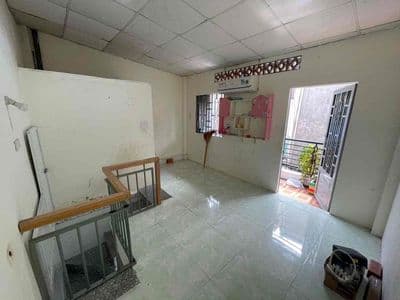 Nhà đẹp- giá tốt chính chủ bán nhanh căn nhà