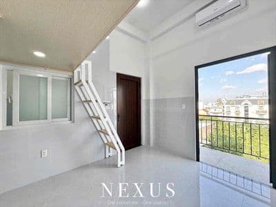 Ngay an sương tiện qua huflit_ mới xây ban công cửa sổ trời o