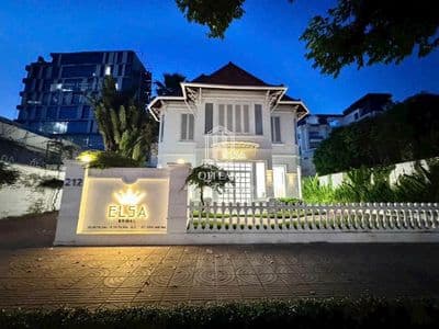 Biệt thự Pháp 212 Võ Thị Sáu, Quận 3. Dt: 22x25m, Kc: trệt 1 lầu