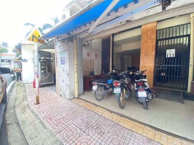 Cho thuê mặt bằng vừa ở vừa kinh doanh ngay mt đường gần cv phú lâm