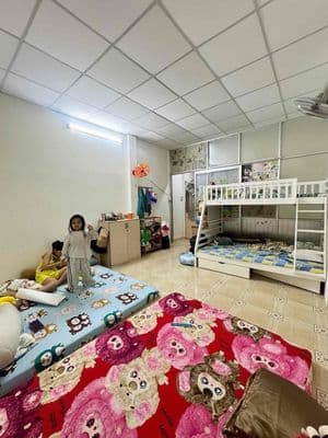 bán nhà ngay bv 175 sân bay 5p 32m2 chỉ 3.2tỷ