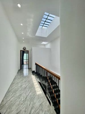 Chủ mót bán – giảm sâu còn 3,6 tỷ - ô tô ngủ trong nhà