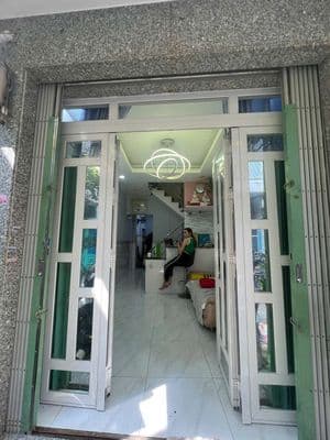 Bán nhà 2MT hẽm trước sau tại Lý Nam Đế Q11 giá tốt