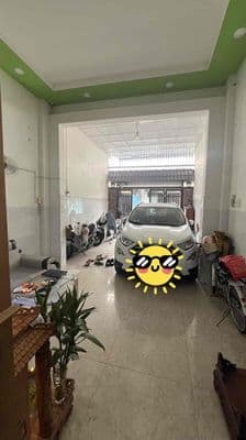 Xe hơi ngủ trong nhà, diện tích to giá lại mềm