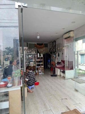 Bán nhà MT Kinh doanh 4x10 .2 tầng 2pn 2tolet sổ hồng riêng