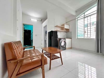 Căn Hộ 1PN Ban Công Máy Giặt Riêng Full NT Ngay Ngã 4 Phú Nhuận