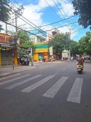 Cho thuê mặt bằng đẹp – đường nguyễn phan vinh