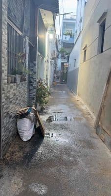 Nhà 49/41/6 Bùi Quang Là, P. 12 . DT: 3,5x10,5m - 1 Gác / ở liền
