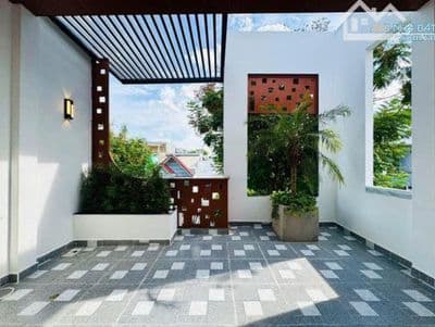 Bán nhà 3 tầng đường phú xuân 5- full nội thất mới