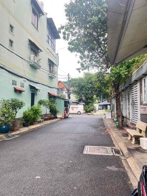 Bán Nhà Hẻm ô tô thông , 52m2 , 3 tầng.