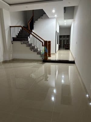 Cho thuê nhà 3 tầng 4pn đường nguyễn phước lan,hòa xuân