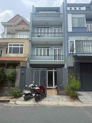 Nhà 1 trệt 3 lầu : 5,5 x 20m - mặt tiền đường nhựa 10m