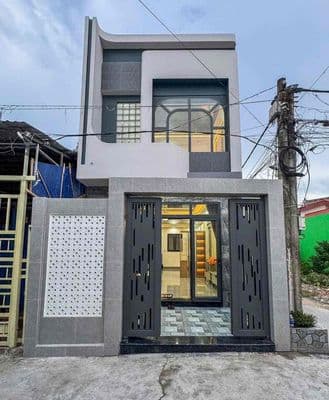 Nhà lầu đúc góc 2mt hẻm 386 trần nam phú