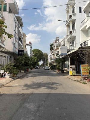 Nhà trệt 2 lầu full nội thất KDC Hưng Phú 1