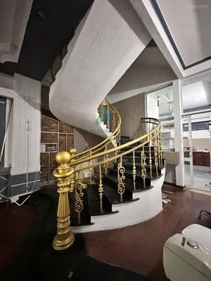 Cho thuê nhà 5 tầng 8 phòng đường phan đăng lưu,hải châu