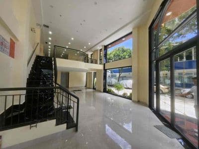 Cho thuê mặt bằng lô góc 2 mặt tiền kinh dương vương