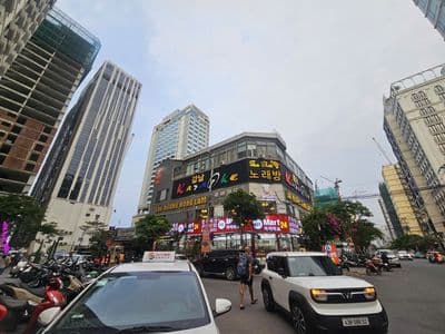 Cần cho thuê mbkd 300m2 lô góc an thượng, khu lõi phố tây