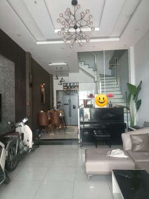 Nhà Đúc 3 Tầng, Kiệt Ông Ích Đường