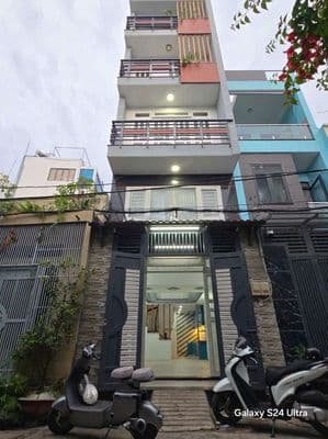 Cho thuê nhà 4 tầng giá 11tr – hẻm 6m – giáp tân phú