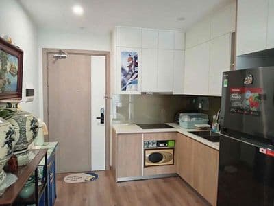 Căn 2 ngủ, toà I1, full đồ, miễn phí dịch vụ