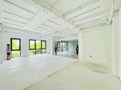 Cho thuê văn phòng tại Hoàng Cầu 120m2 giá 20t view full kính