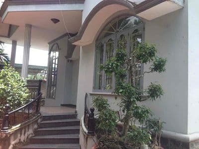 Bán đất có sẵn nhà, hồ bơi, mặt tiền đường Nguyễn Chí Thanh
