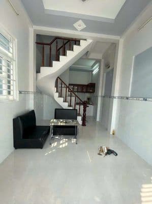 Cho thuê nhà giá rẻ hẻm thông 8m