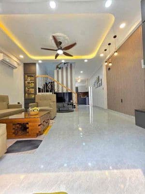 Cho thuê nhà nguyên căn Lê Văn Sỹ 3pn, 3wc