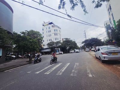 Cho thuê mặt bằng chính hữu, gần biển mỹ khê