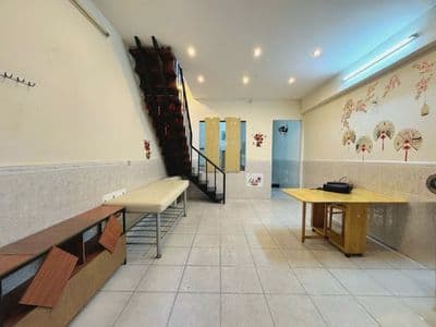 nhà nc lê văn sỹ 2pn q3 gần mai văn ngọc trần quang diệu