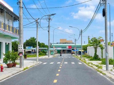 Hàng Hiếm Cặp Nền Đẹp Gần Chợ Đông Phú