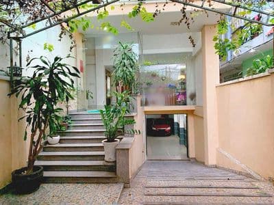 Khách Sạn Căn Hộ 7lầu 1000m 26pn 28tolet