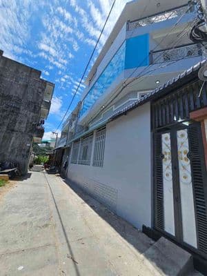 Căn góc 2 mặt hẻm xe tải. hẻm sạch sẽ không ngập nước. nhà mới 5 phòng