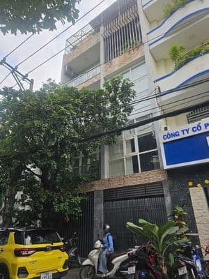 Cho thuê toà nhà ngay khu k300 7,5*20m 4 tầng có thang máy